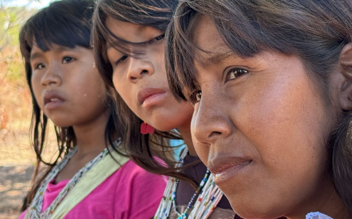 00002Indigenas